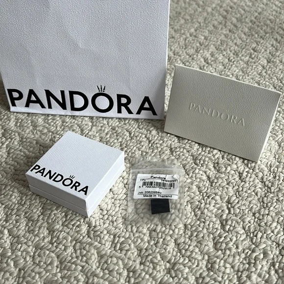 NWT - Pandora bracelet charm- heart wing angel dangle charm. - Picture 4 of 4